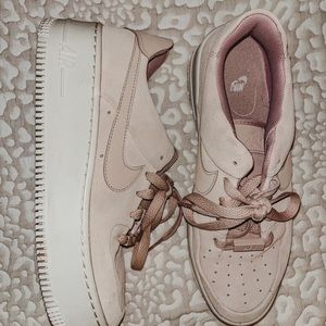Women’s sage Air Force 1